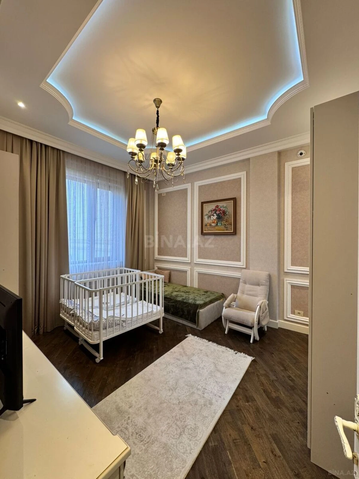 Satılır 6 otaqlı həyət evi 400 m²