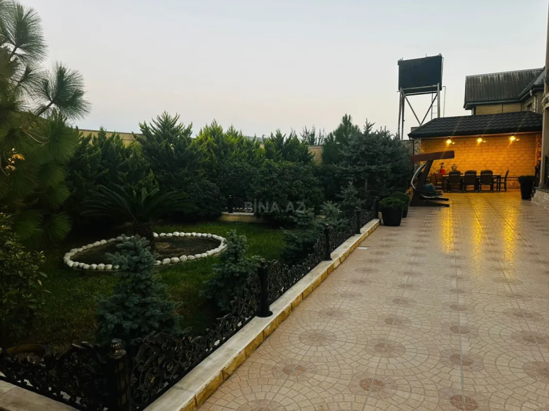 Satılır 6 otaqlı həyət evi 600 m²