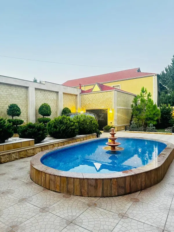 Satılır 6 otaqlı həyət evi 600 m²