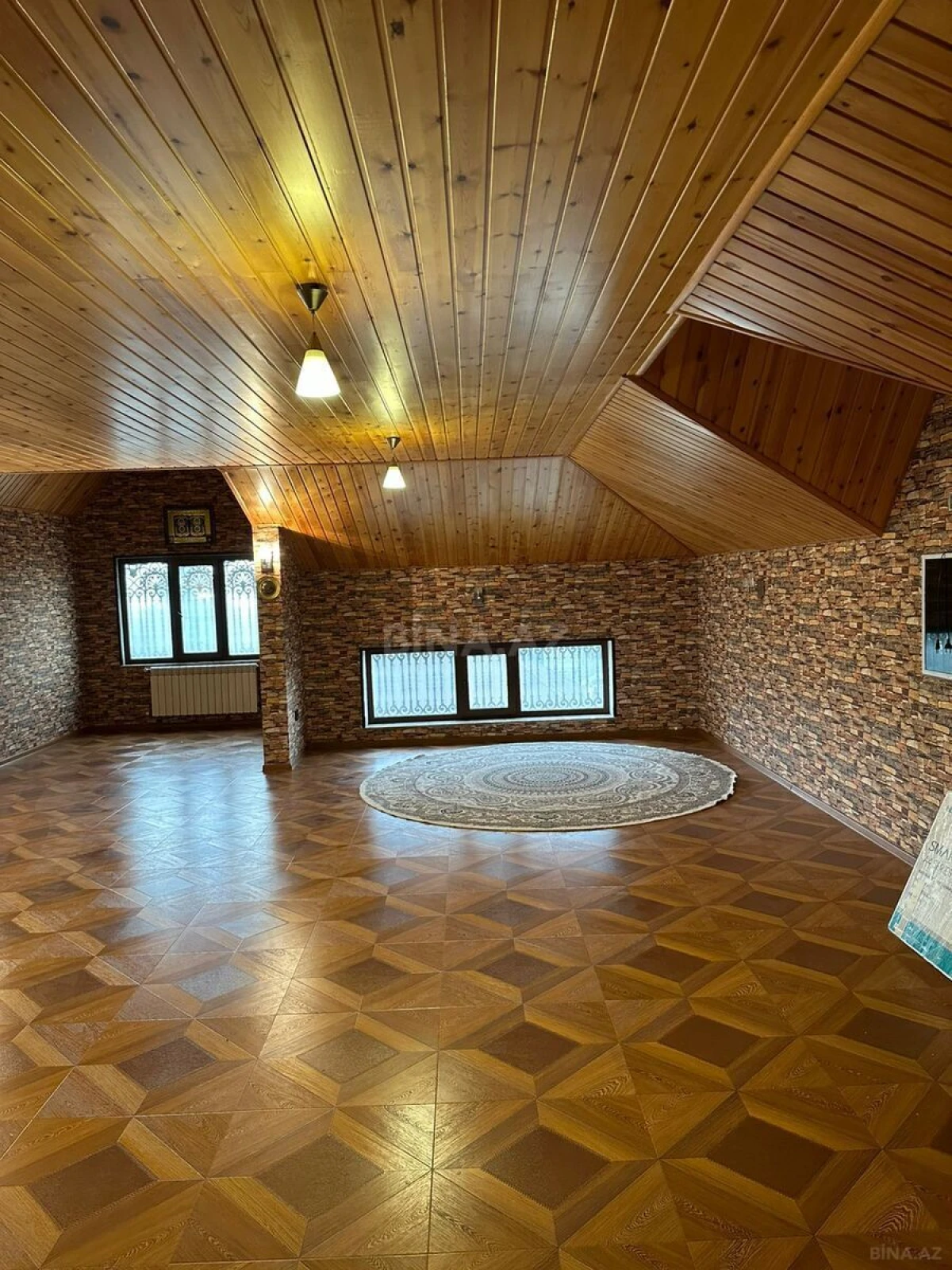 Satılır 6 otaqlı həyət evi 600 m²