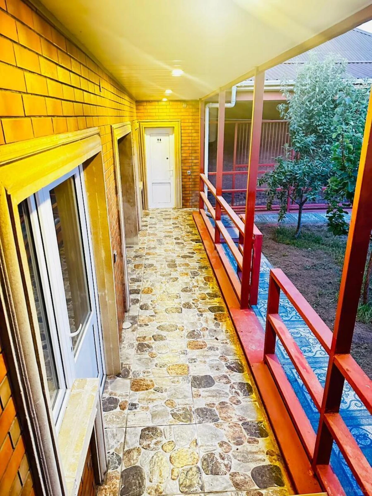 Satılır 6 otaqlı həyət evi 600 m²