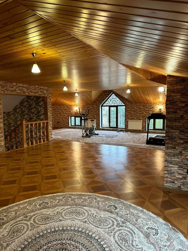 Satılır 6 otaqlı həyət evi 600 m²