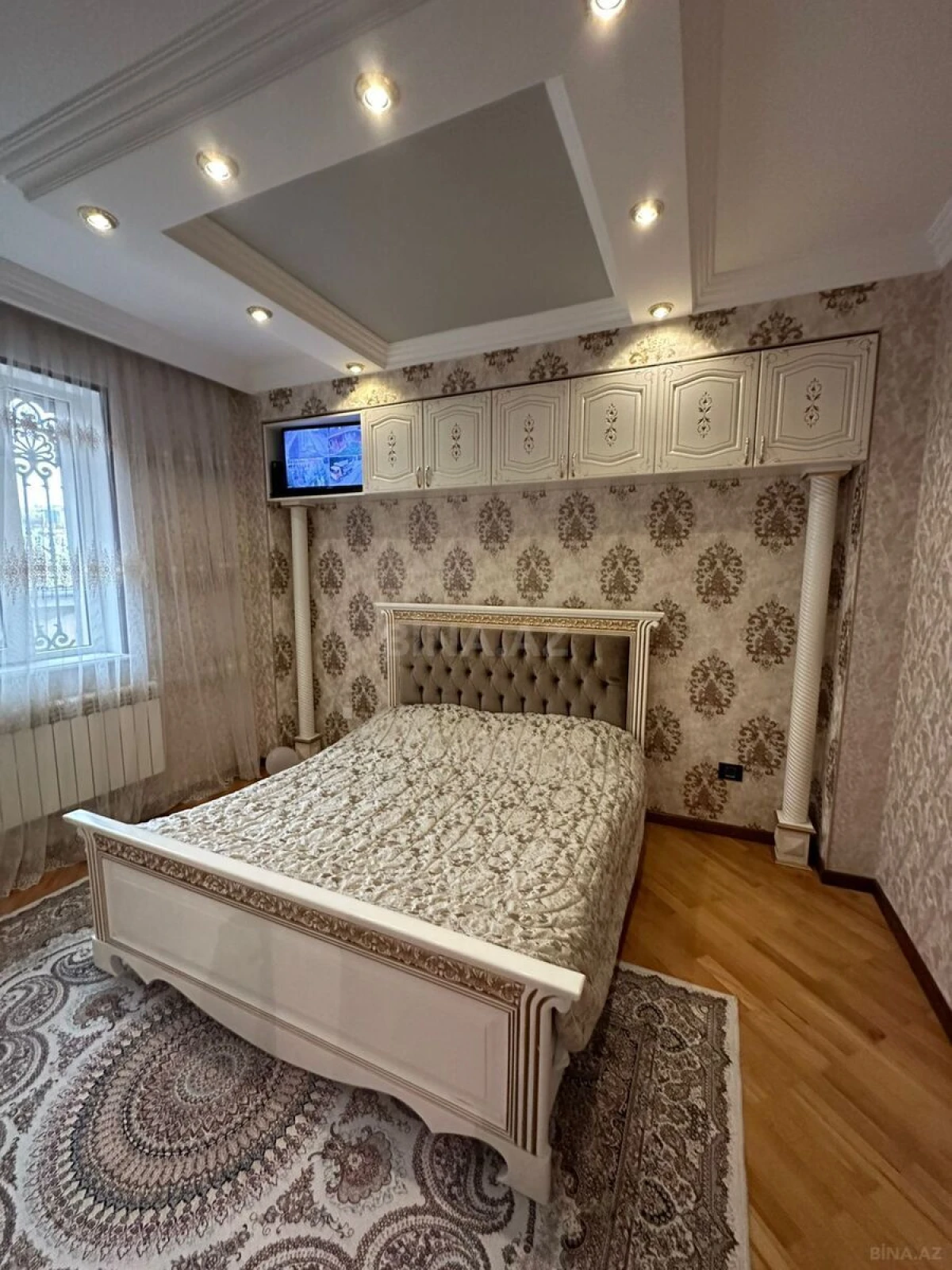 Satılır 6 otaqlı həyət evi 600 m²