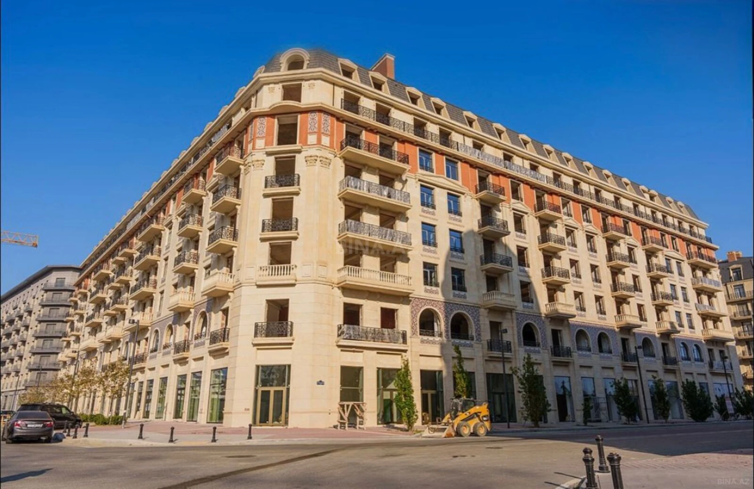 Satılır 3 otaqlı mənzil 129 m²