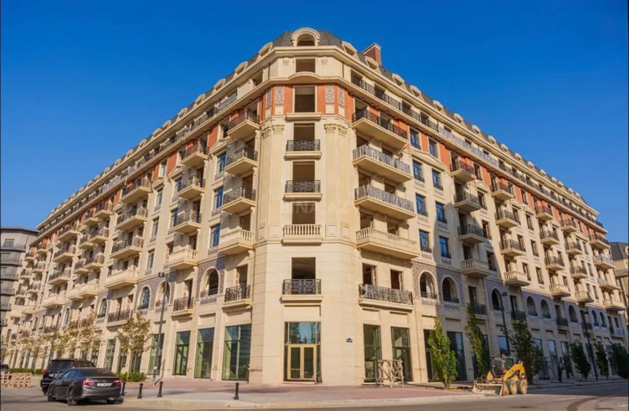 Satılır 3 otaqlı mənzil 129 m²