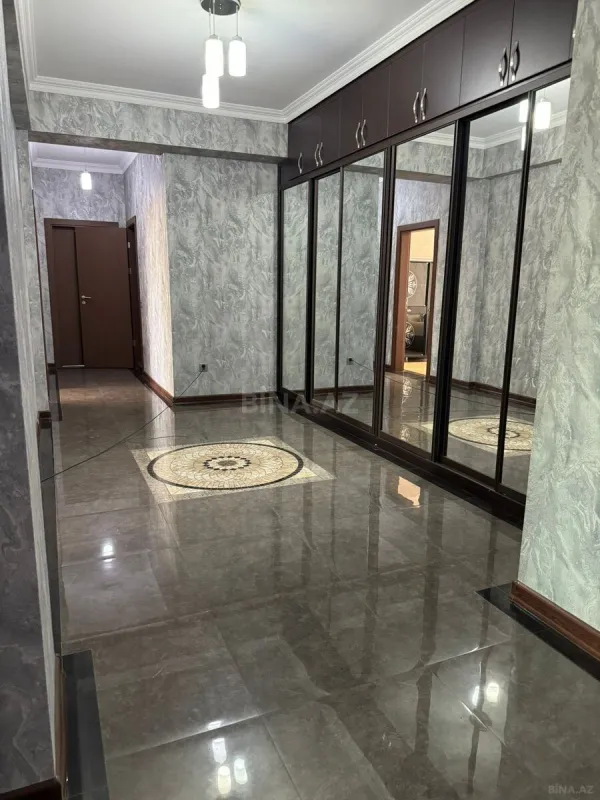 Kirayə verilir 3 otaqlı mənzil 150 m²