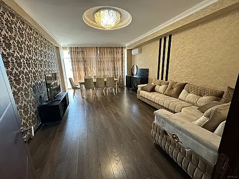 Kirayə verilir 3 otaqlı mənzil 150 m²