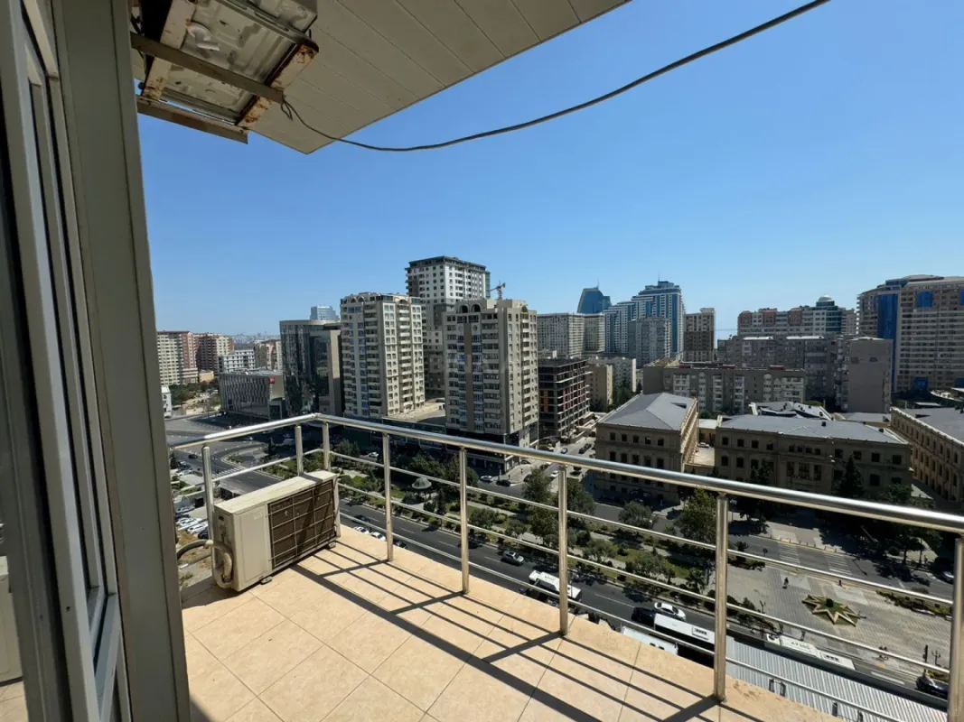 Kirayə verilir 3 otaqlı mənzil 150 m²