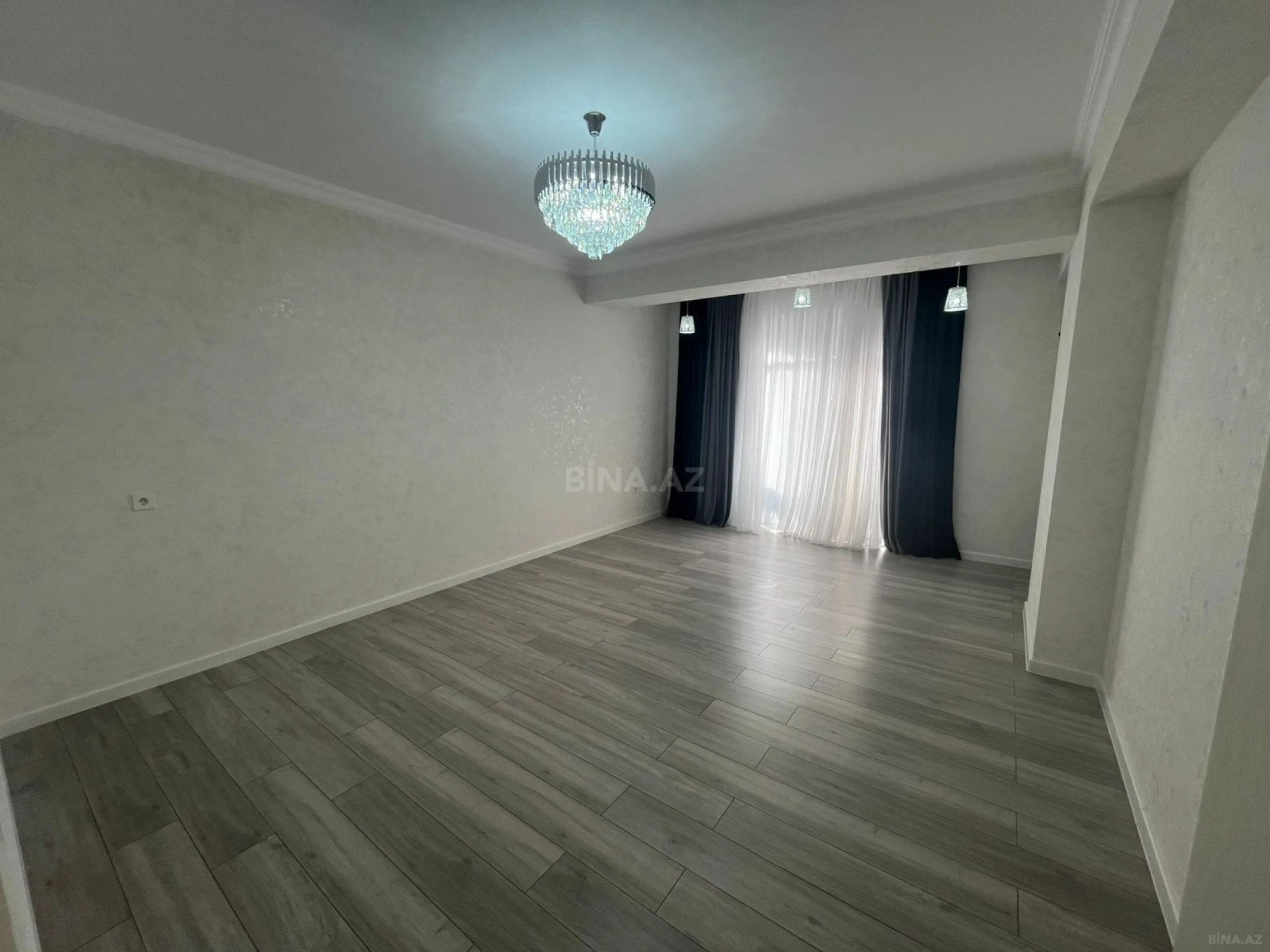 Kirayə verilir 3 otaqlı mənzil 140 m²