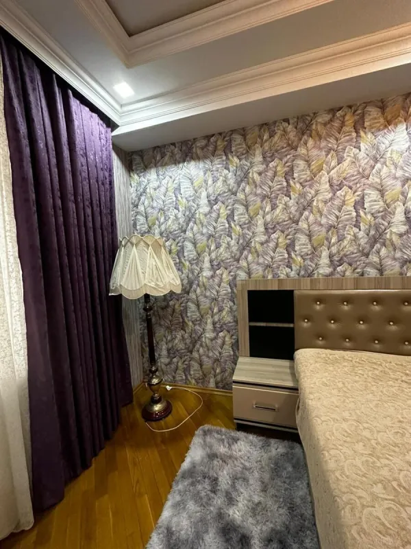 Satılır 3 otaqlı mənzil 157 m²