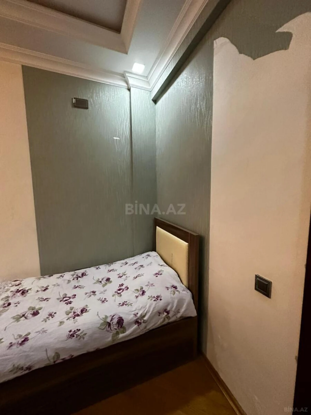 Satılır 3 otaqlı mənzil 157 m²