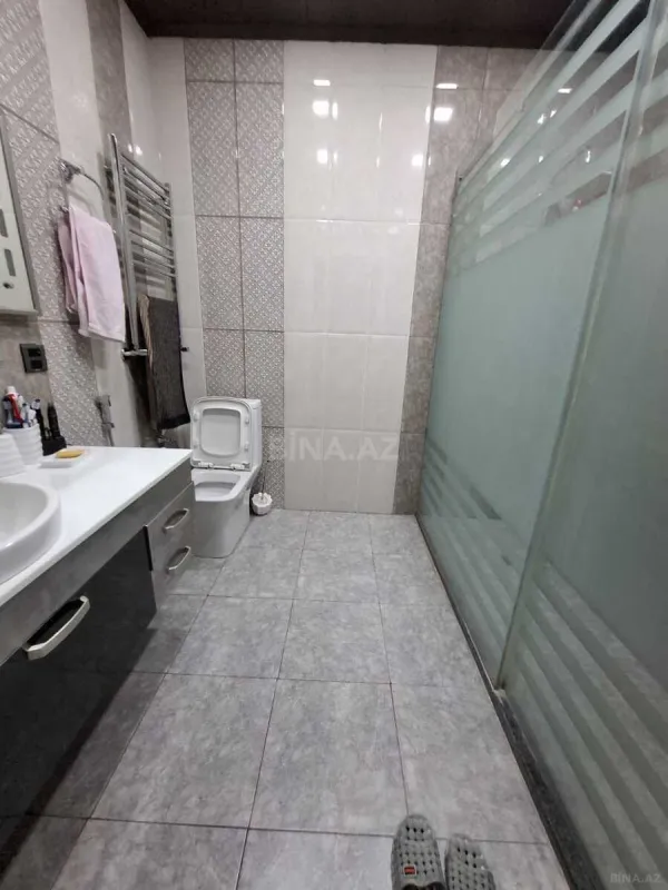 Satılır 3 otaqlı mənzil 129 m²