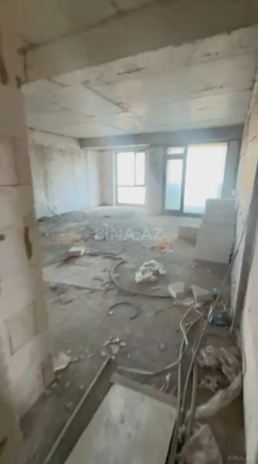 Satılır 3 otaqlı mənzil 90 m²