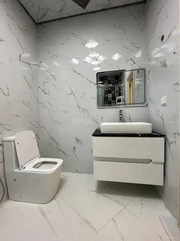 Kirayə verilir 4 otaqlı mənzil 180 m²