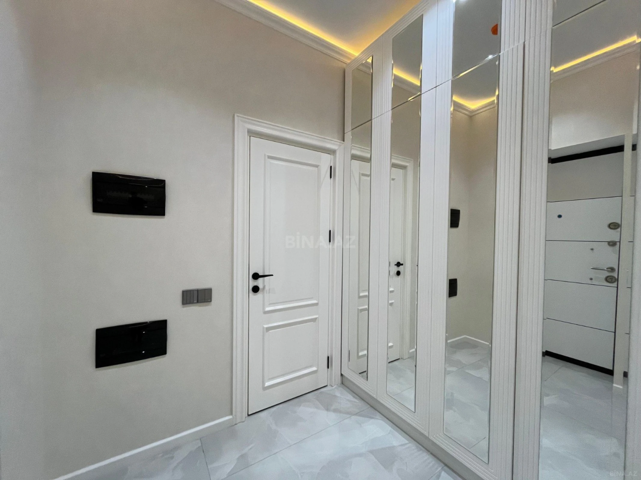 Kirayə verilir 4 otaqlı mənzil 180 m²