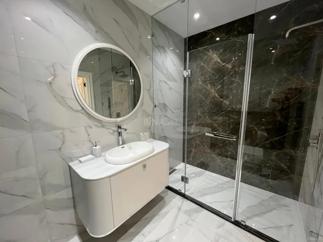 Kirayə verilir 4 otaqlı mənzil 180 m²