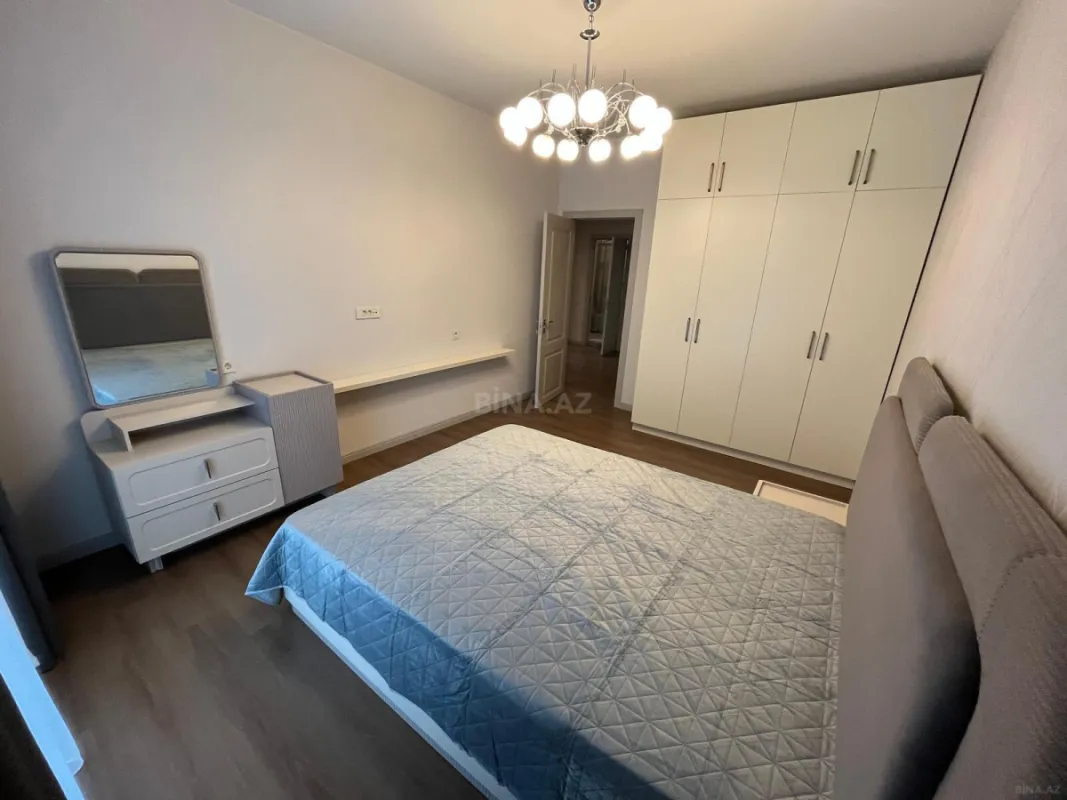 Kirayə verilir 4 otaqlı mənzil 180 m²