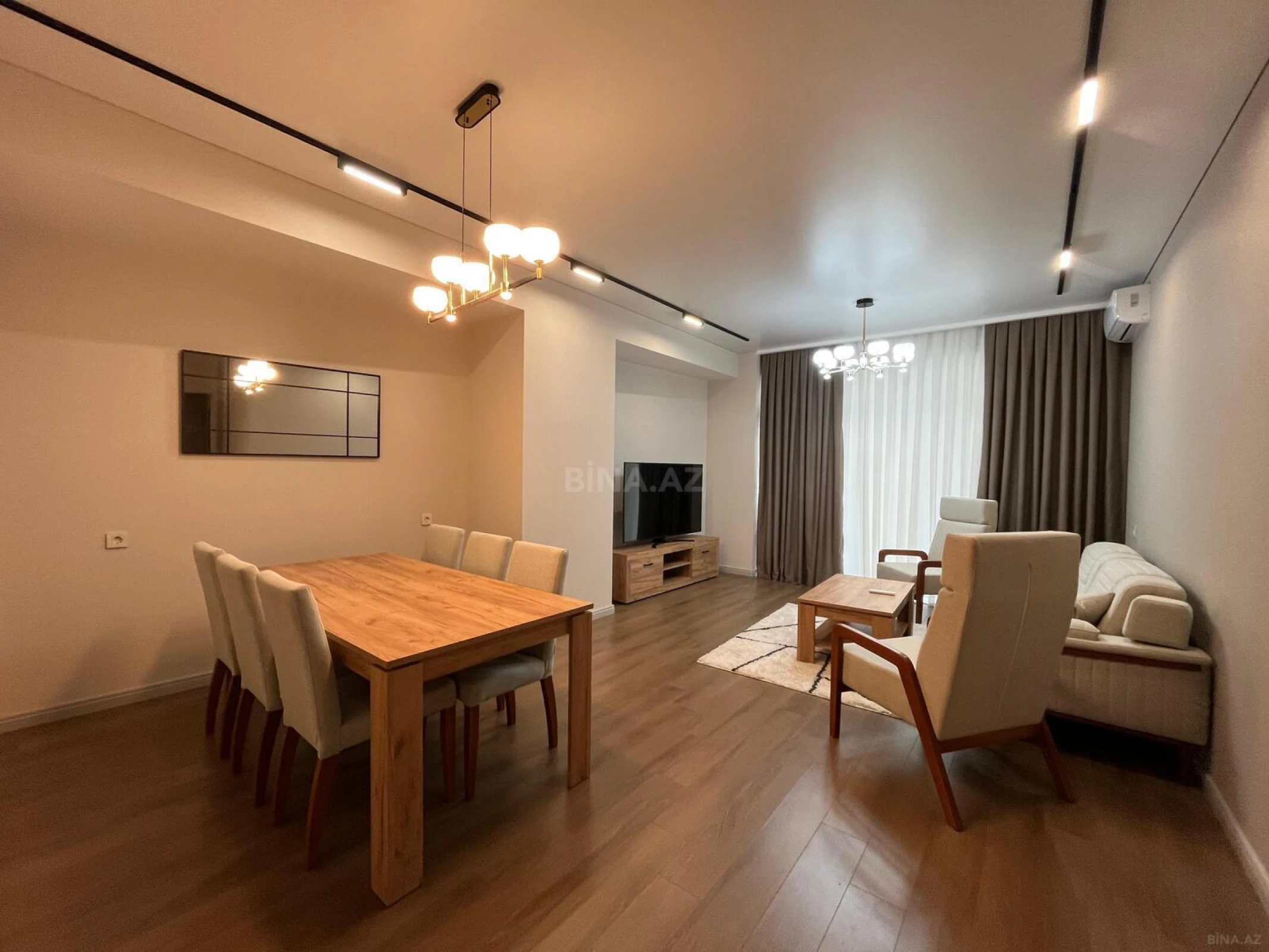 Kirayə verilir 4 otaqlı mənzil 180 m²