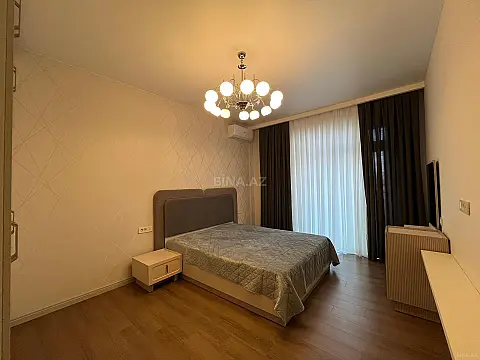 Kirayə verilir 4 otaqlı mənzil 180 m²