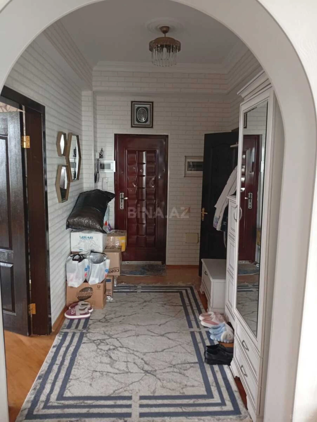 Satılır 3 otaqlı mənzil 130 m²