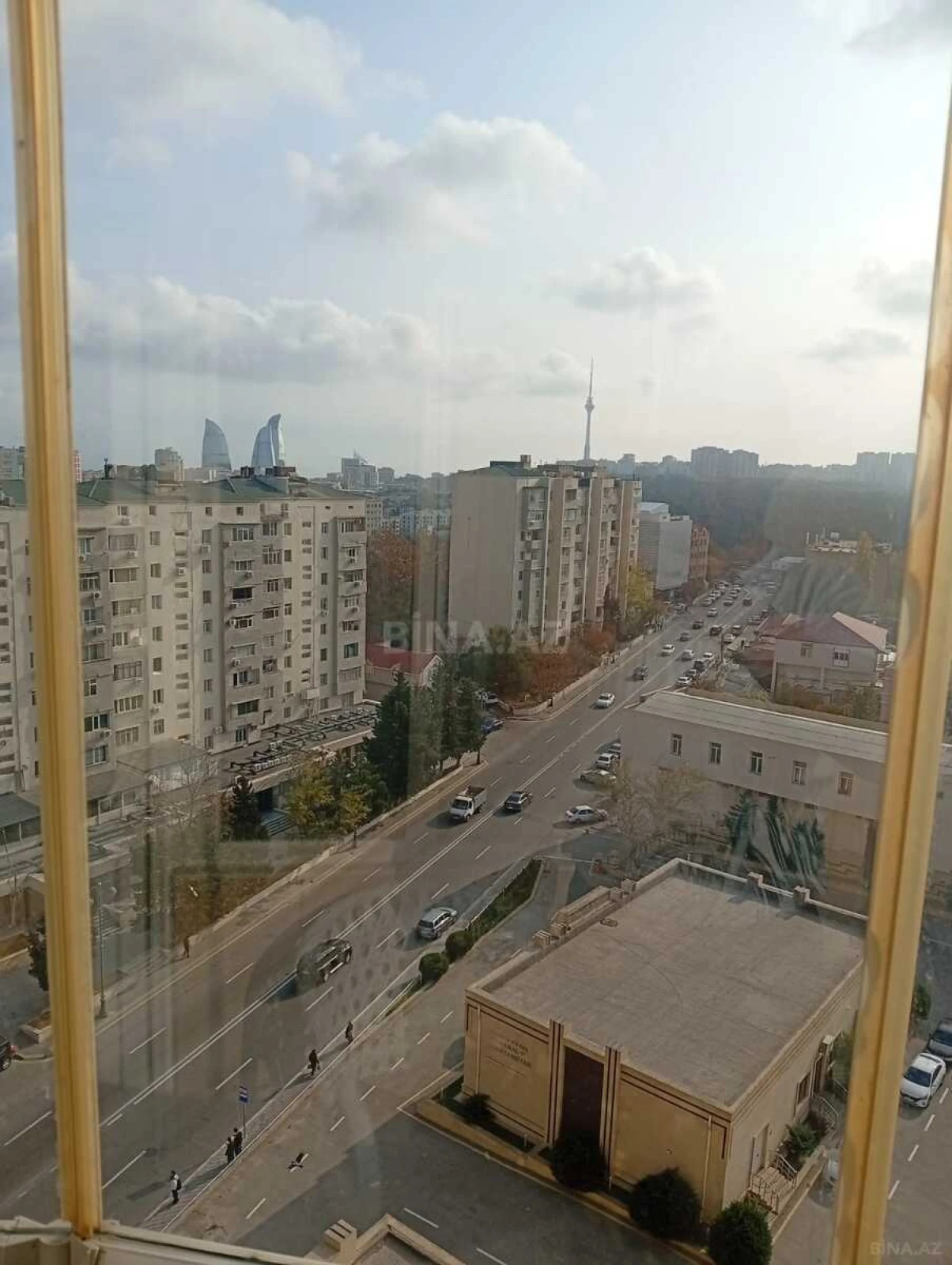 Satılır 3 otaqlı mənzil 130 m²