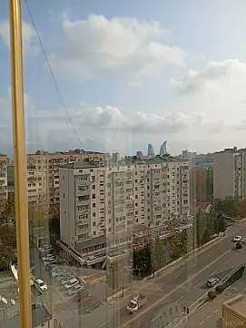Satılır 3 otaqlı mənzil 130 m²