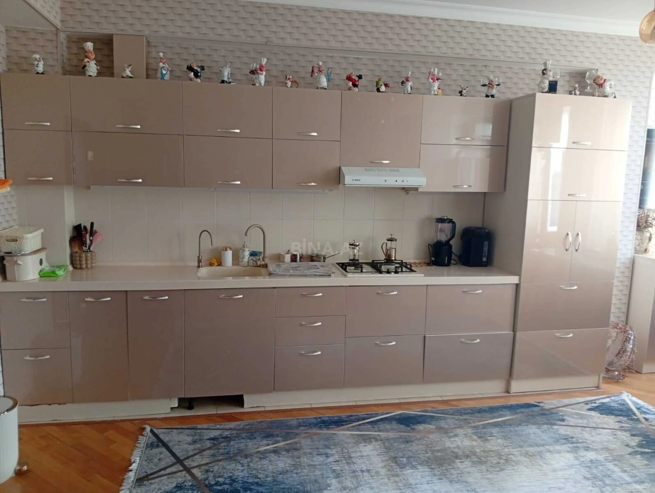 Satılır 3 otaqlı mənzil 130 m²