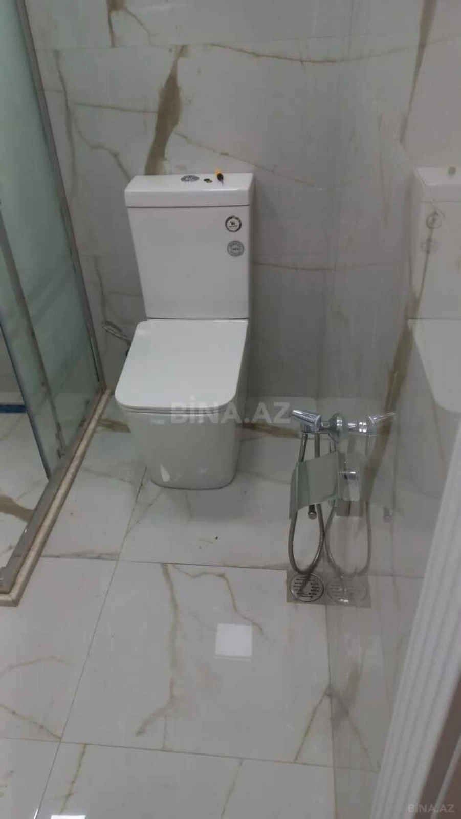Kirayə verilir 2 otaqlı mənzil 76 m²