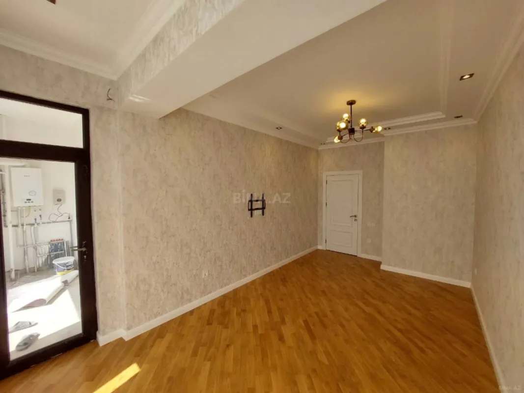 Kirayə verilir 2 otaqlı mənzil 76 m²