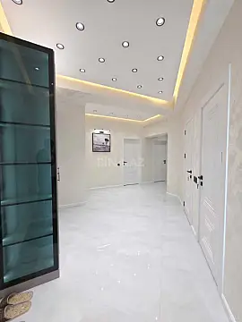 Satılır 3 otaqlı mənzil 107 m²