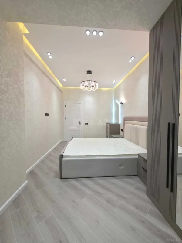 Satılır 3 otaqlı mənzil 107 m²