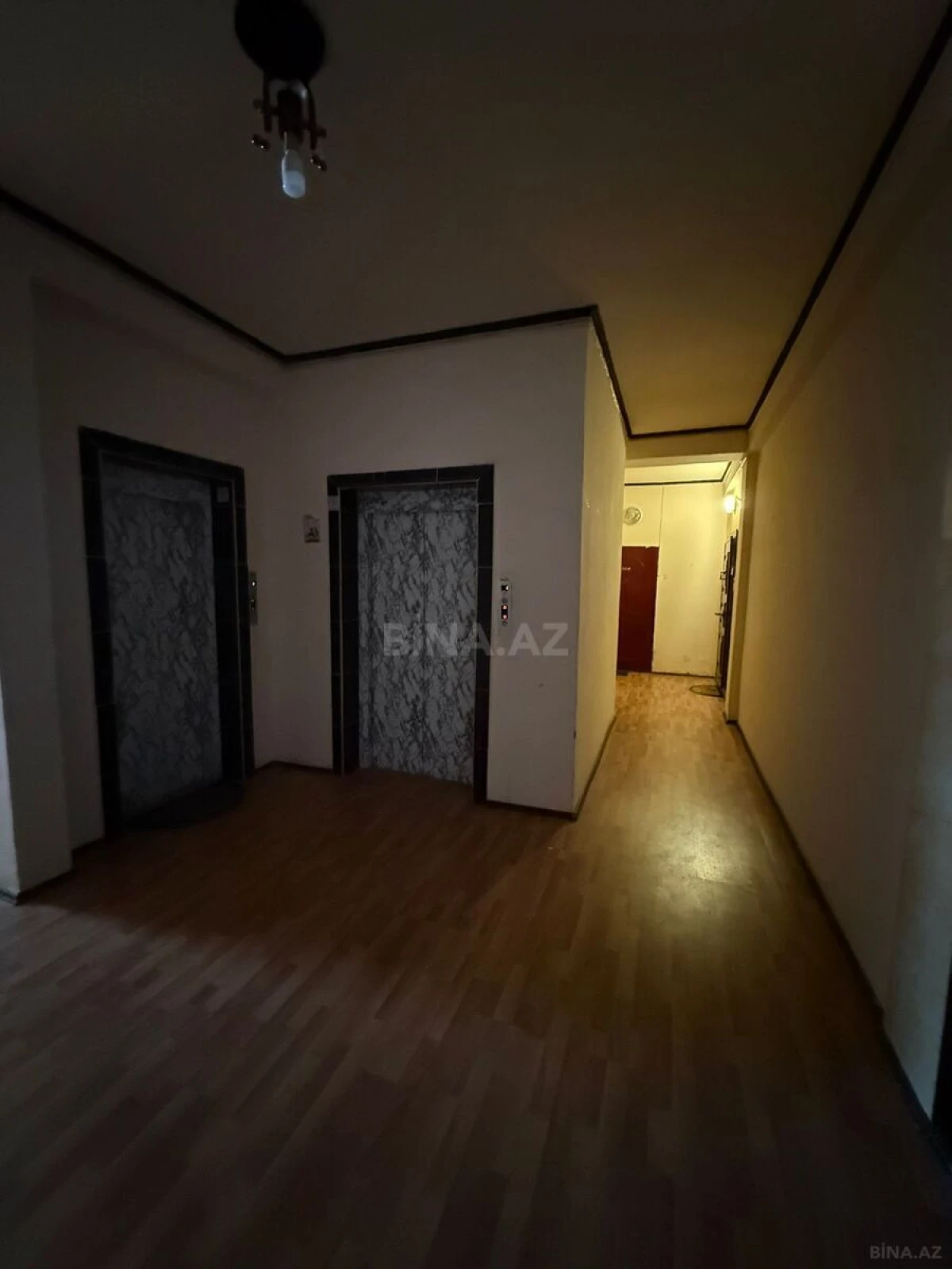 Satılır 3 otaqlı mənzil 150 m²