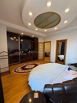 Satılır 3 otaqlı mənzil 150 m²