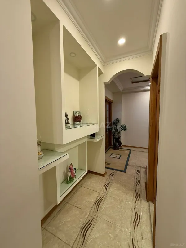 Satılır 3 otaqlı mənzil 150 m²