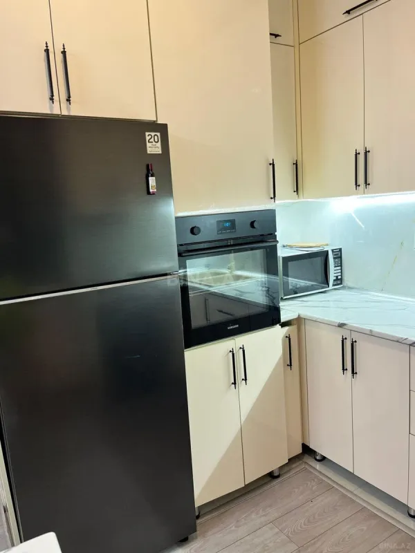 Satılır 3 otaqlı mənzil 85 m²