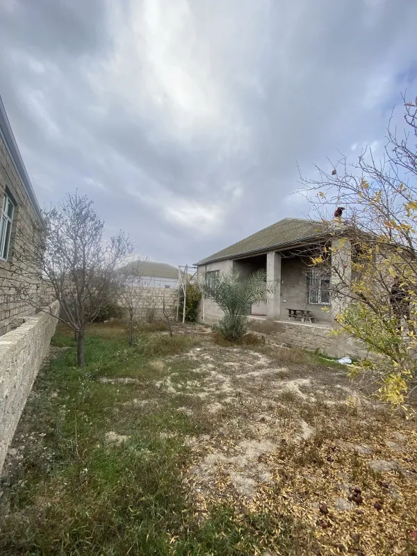 Satılır 3 otaqlı həyət evi 100 m²