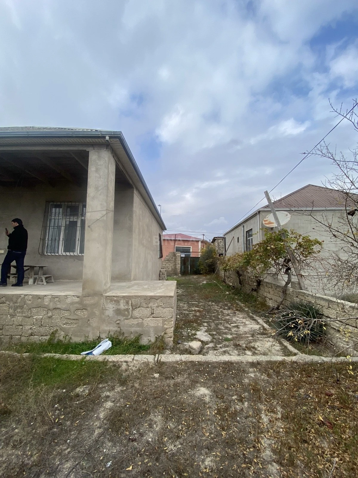 Satılır 3 otaqlı həyət evi 100 m²