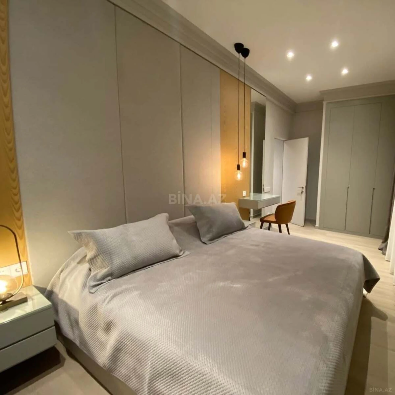 Kirayə verilir 2 otaqlı mənzil 85 m²