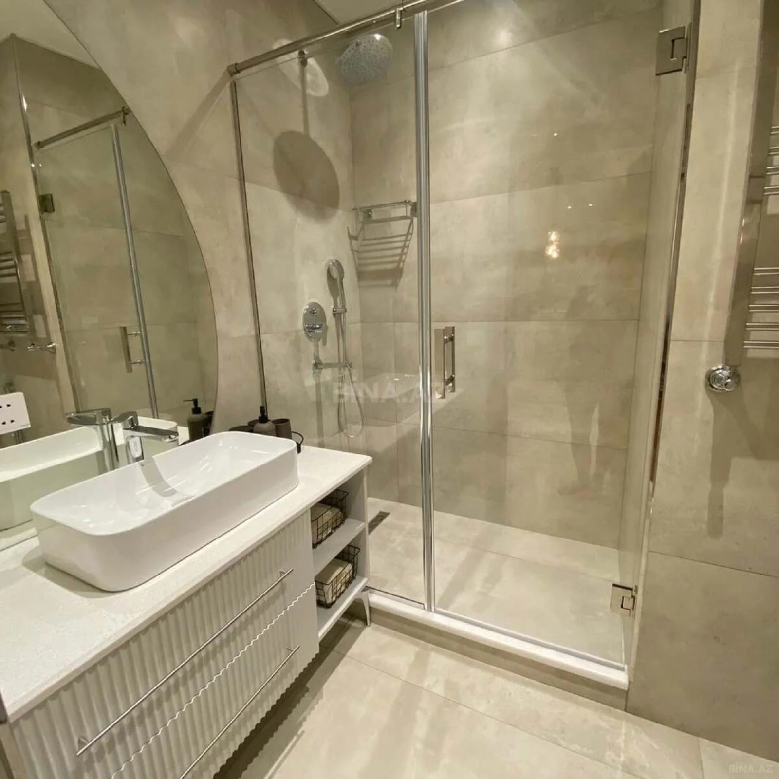 Kirayə verilir 2 otaqlı mənzil 85 m²