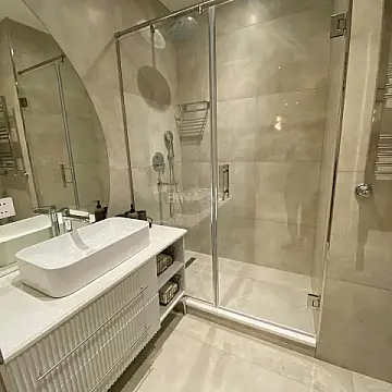 Kirayə verilir 2 otaqlı mənzil 85 m²