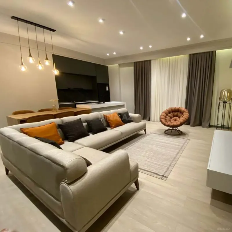 Kirayə verilir 2 otaqlı mənzil 85 m²