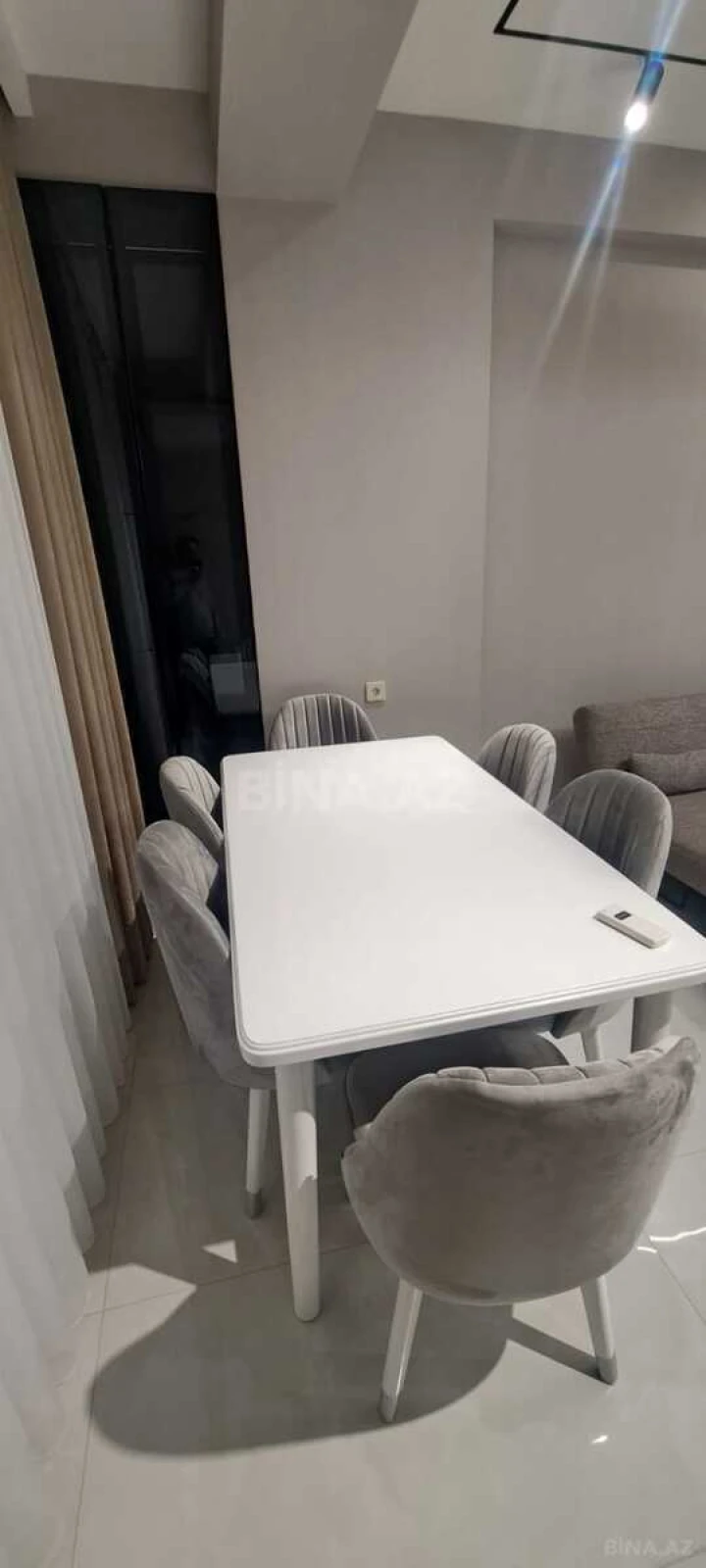 Kirayə verilir 2 otaqlı mənzil 65 m²