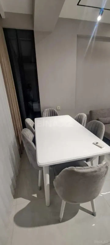 Kirayə verilir 2 otaqlı mənzil 65 m²