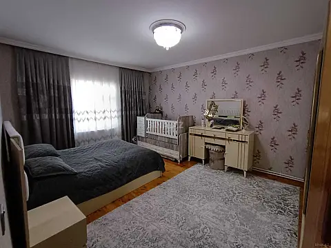 Satılır 4 otaqlı həyət evi 130 m²