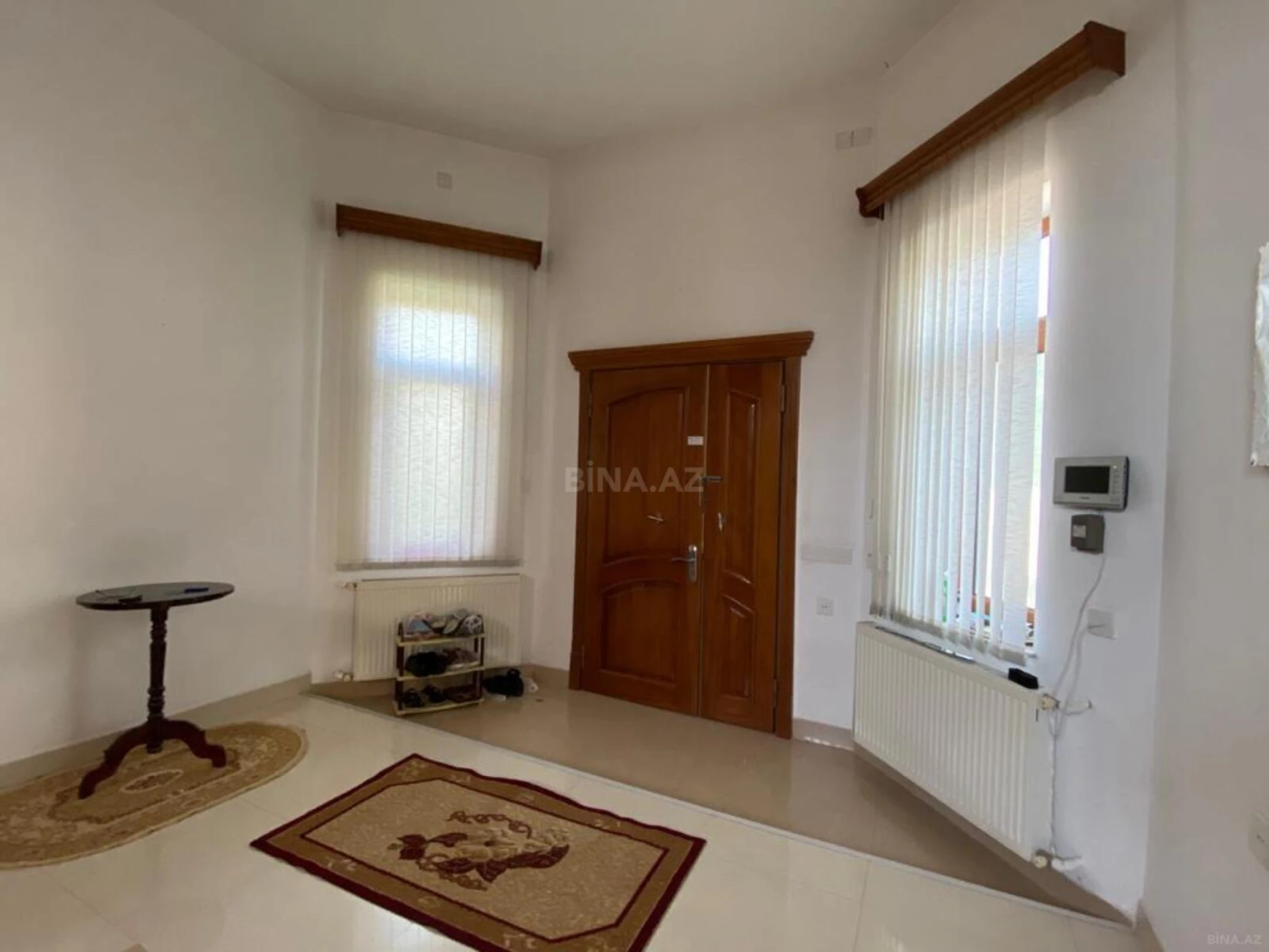 Kirayə verilir 7 otaqlı həyət evi 650 m²