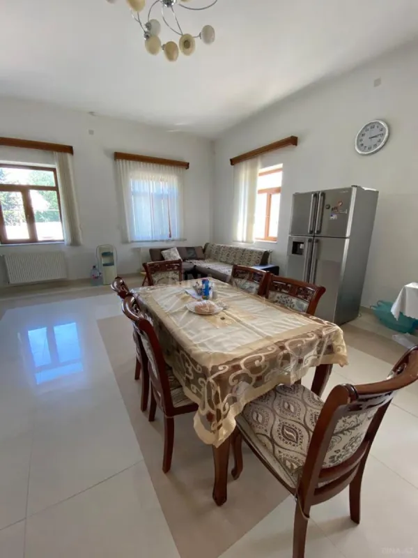 Kirayə verilir 7 otaqlı həyət evi 650 m²