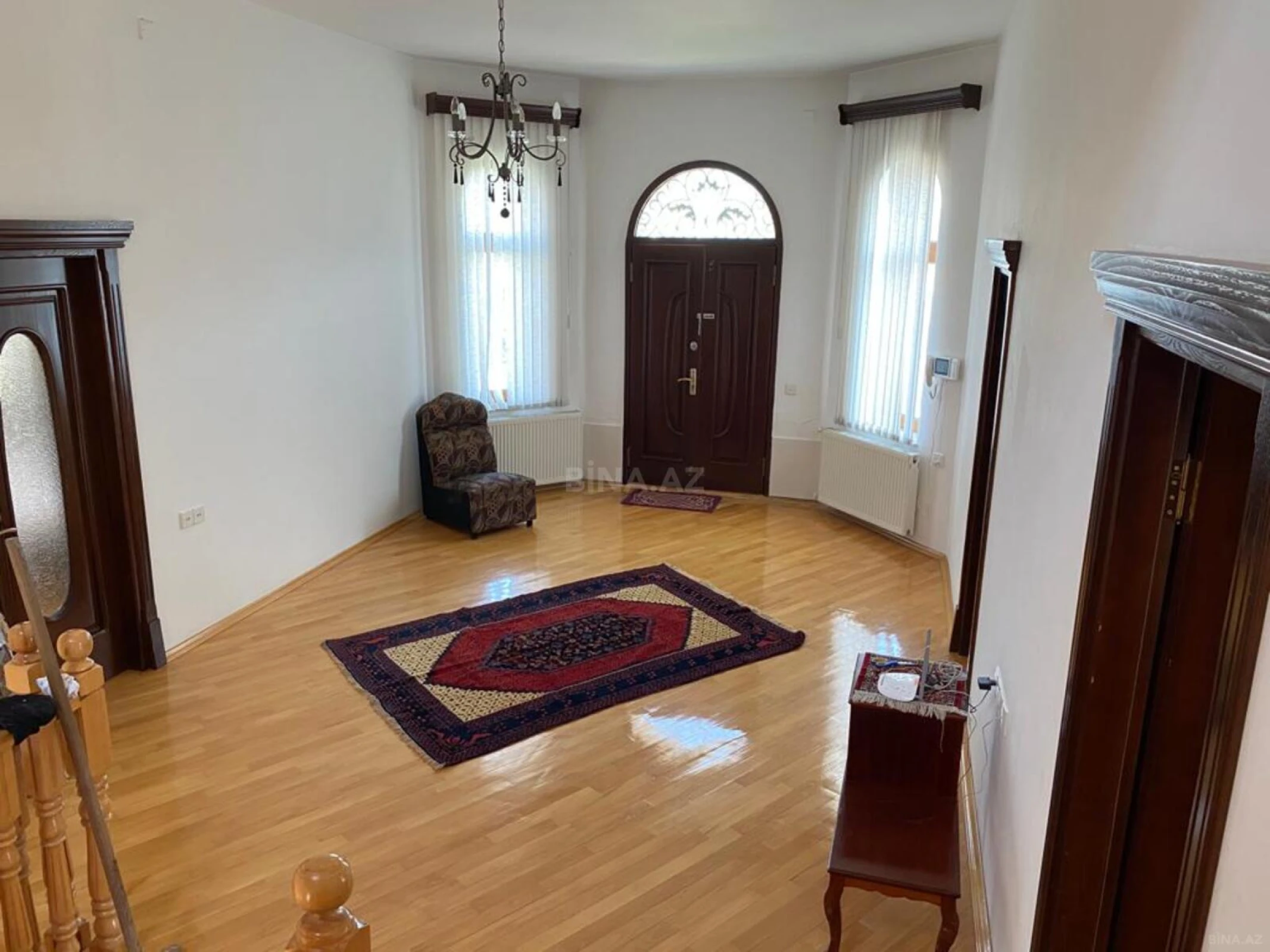 Kirayə verilir 7 otaqlı həyət evi 650 m²