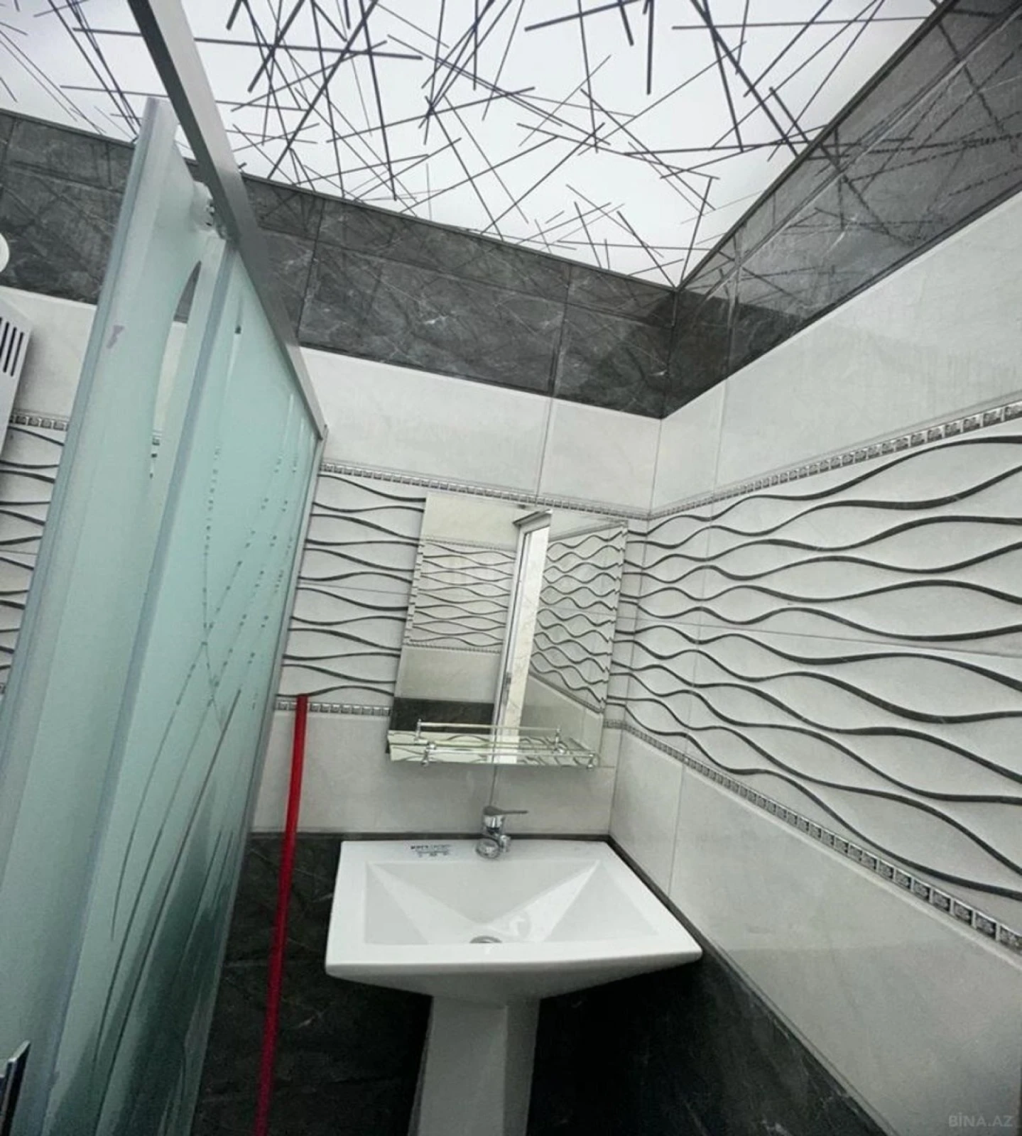 Satılır 2 otaqlı mənzil 60 m²