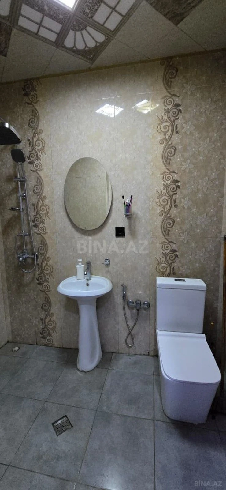 Satılır 2 otaqlı mənzil 65 m²