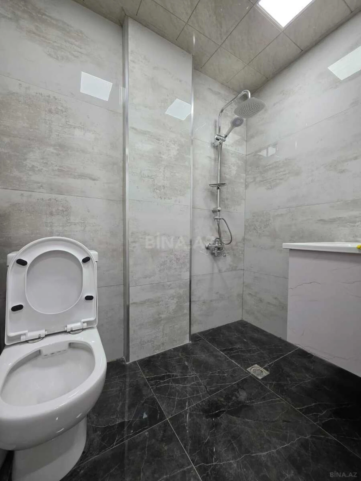 Satılır 2 otaqlı mənzil 55 m²